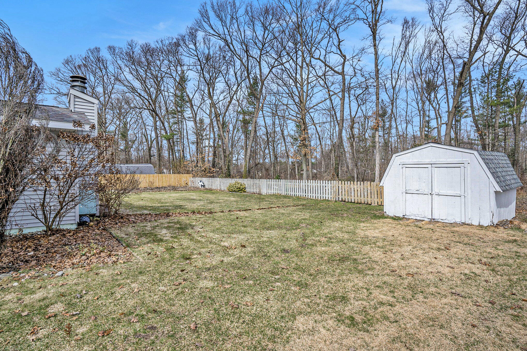 1244 N Robinhood Drive