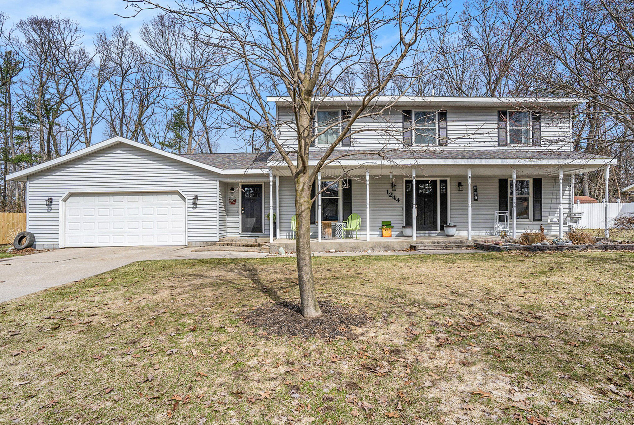 1244 N Robinhood Drive