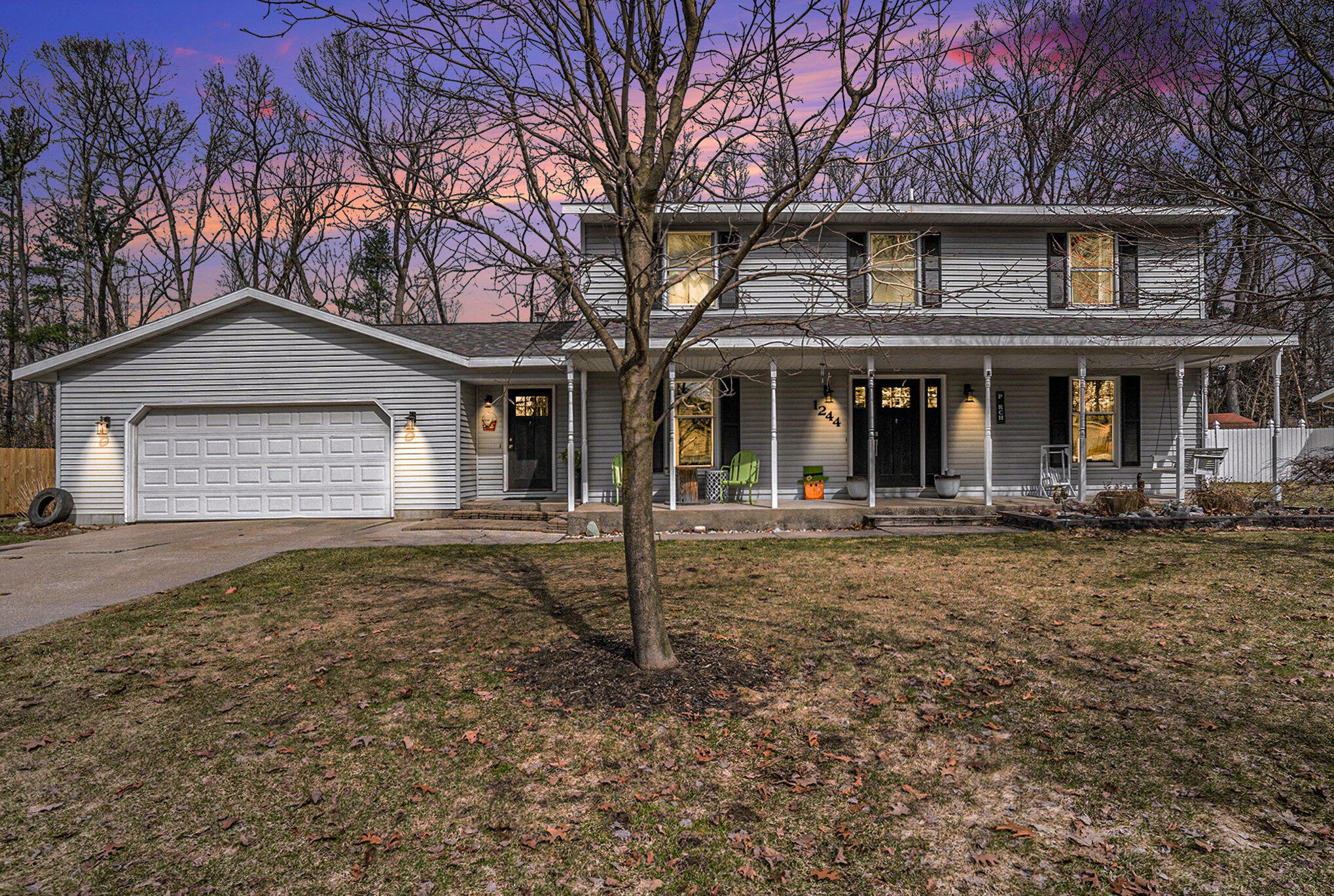 1244 N Robinhood Drive