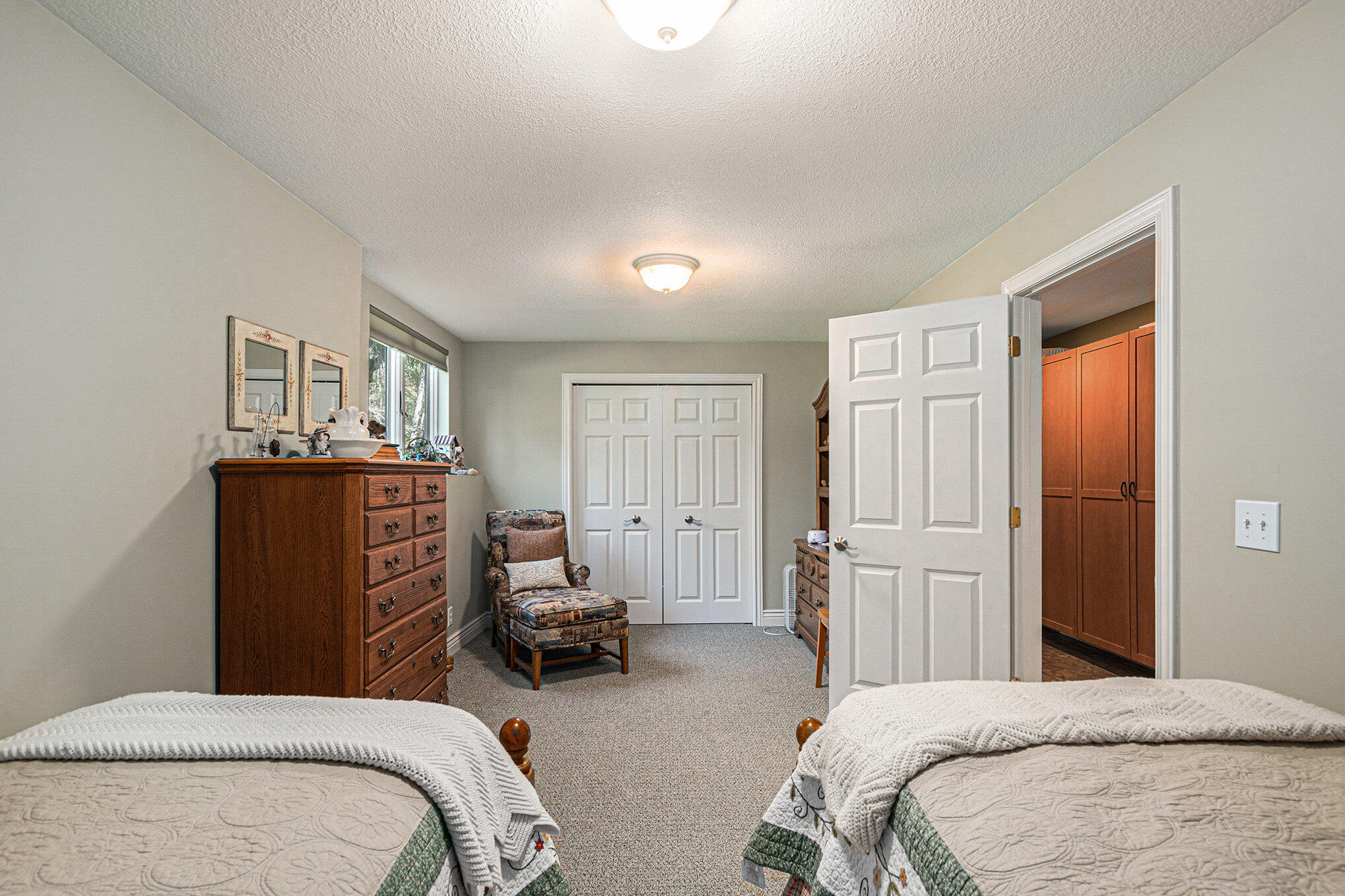 999 Holton Whitehall Road