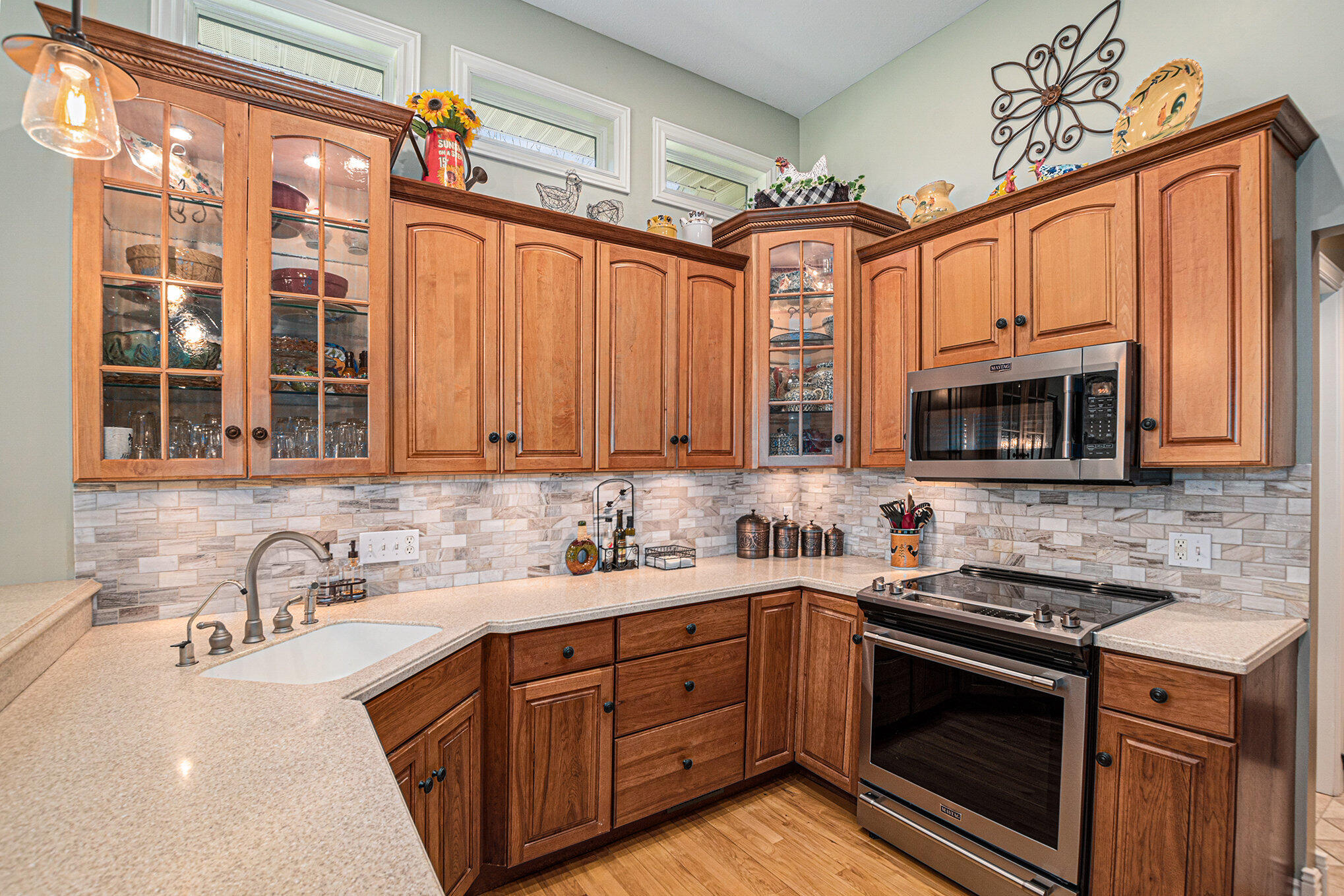 999 Holton Whitehall Road