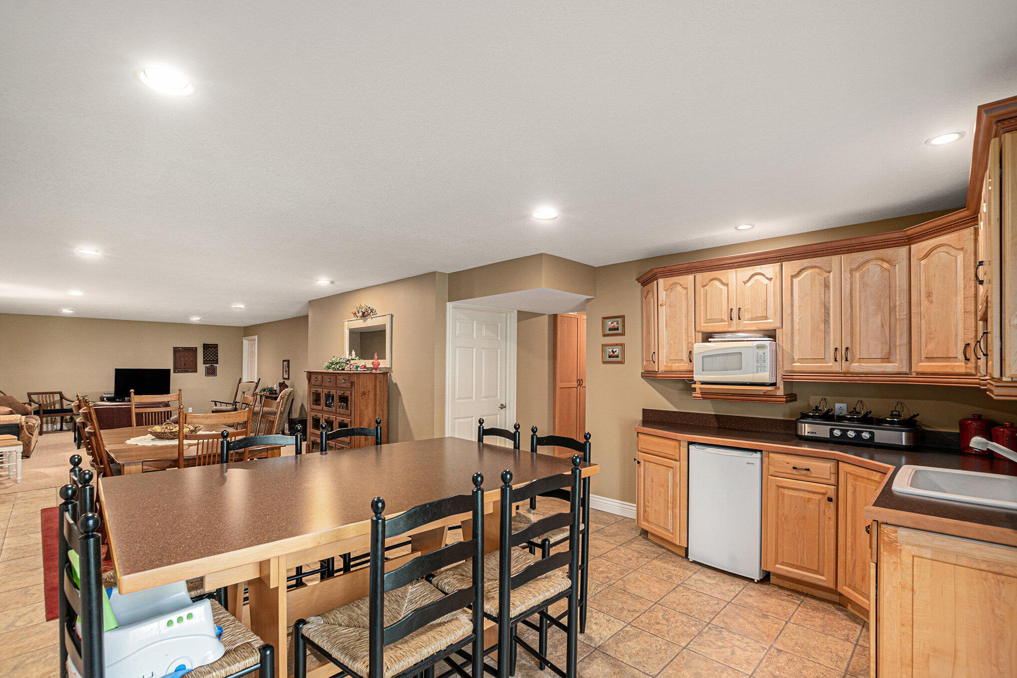 999 Holton Whitehall Road