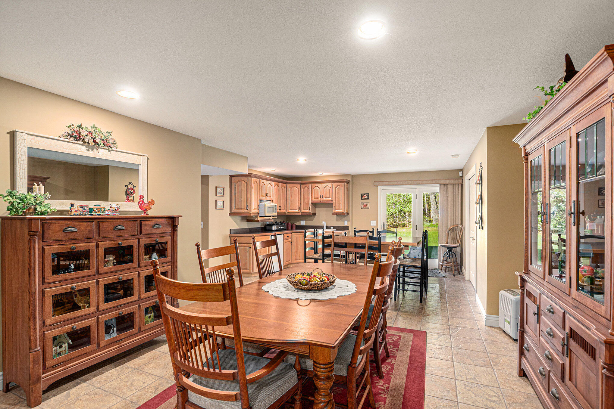 999 Holton Whitehall Road