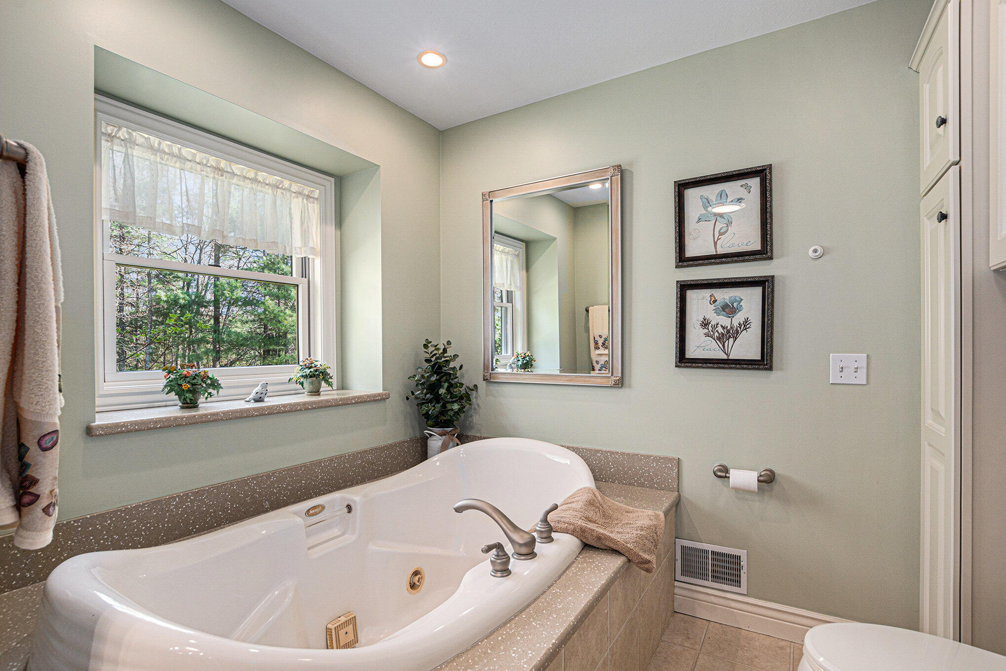 999 Holton Whitehall Road