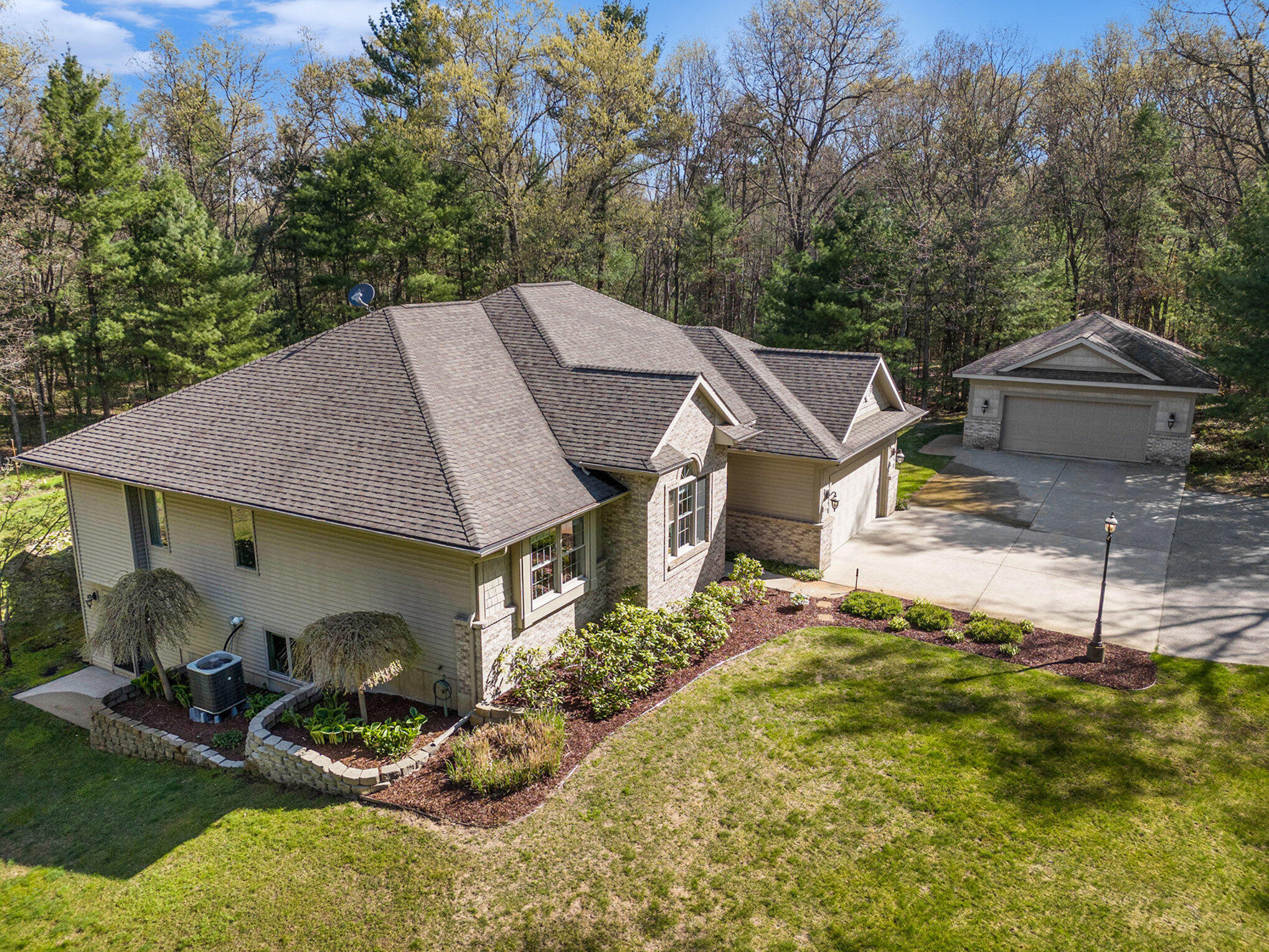 999 Holton Whitehall Road