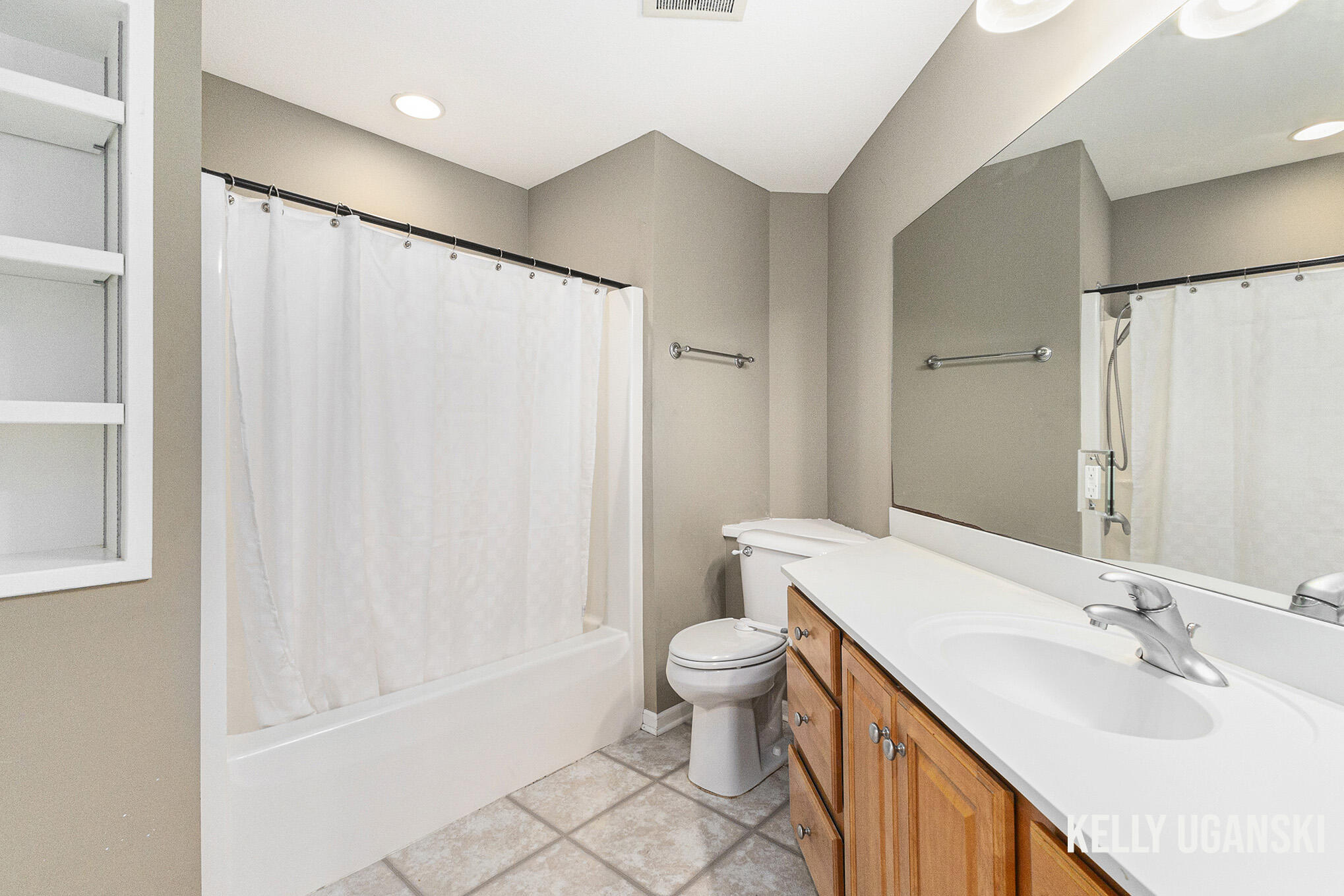 1201 S Timberview Drive