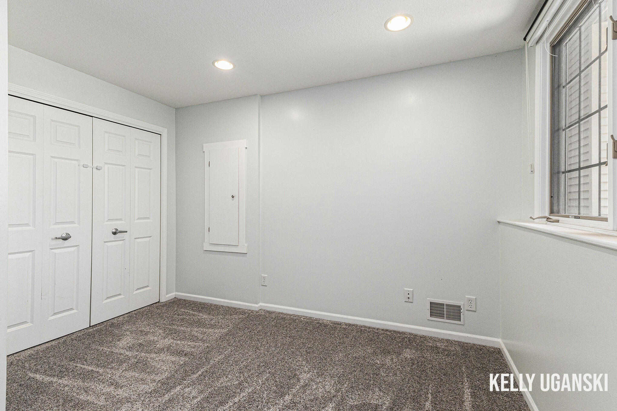 1201 S Timberview Drive