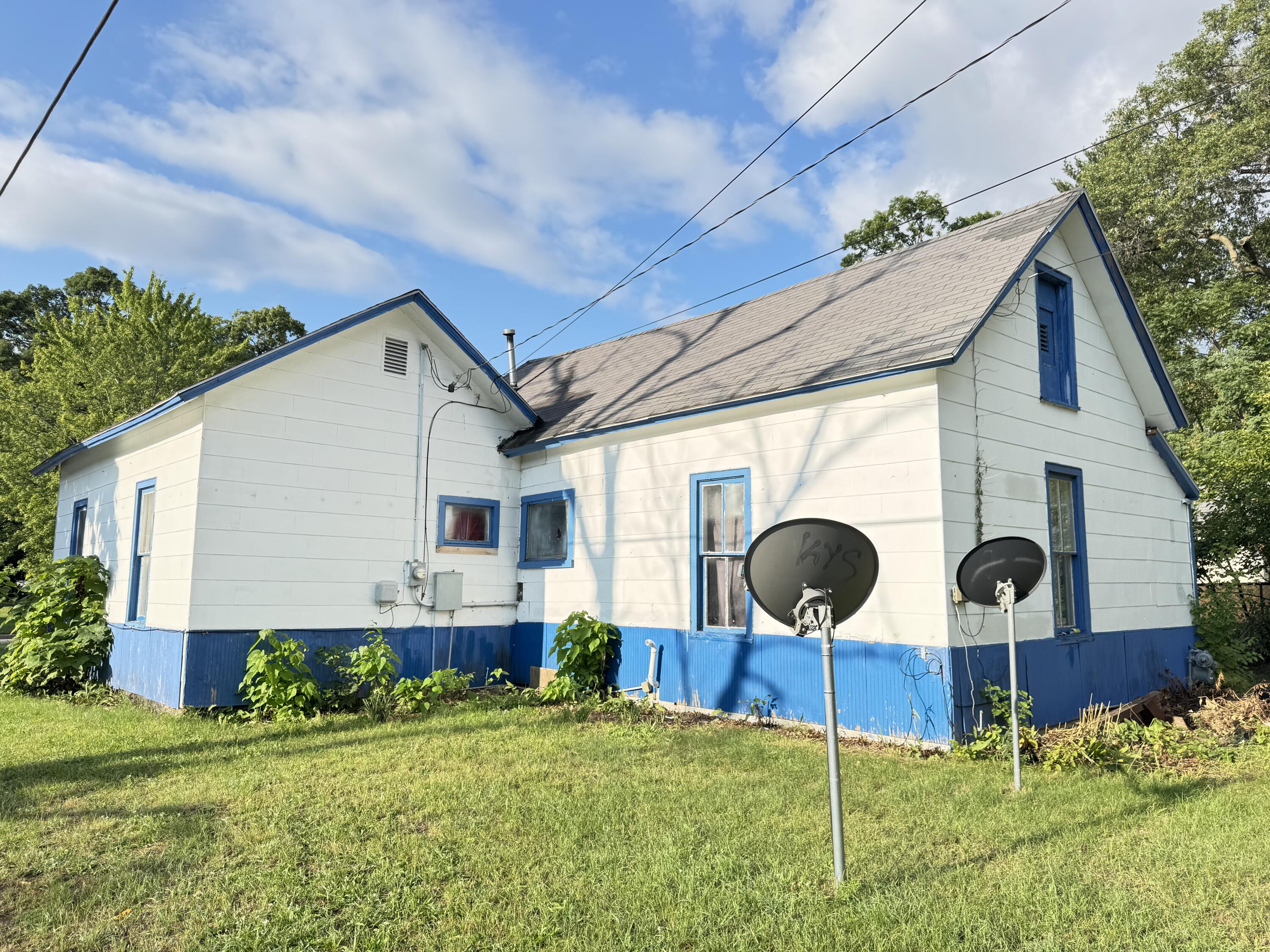 590 Catherine Avenue