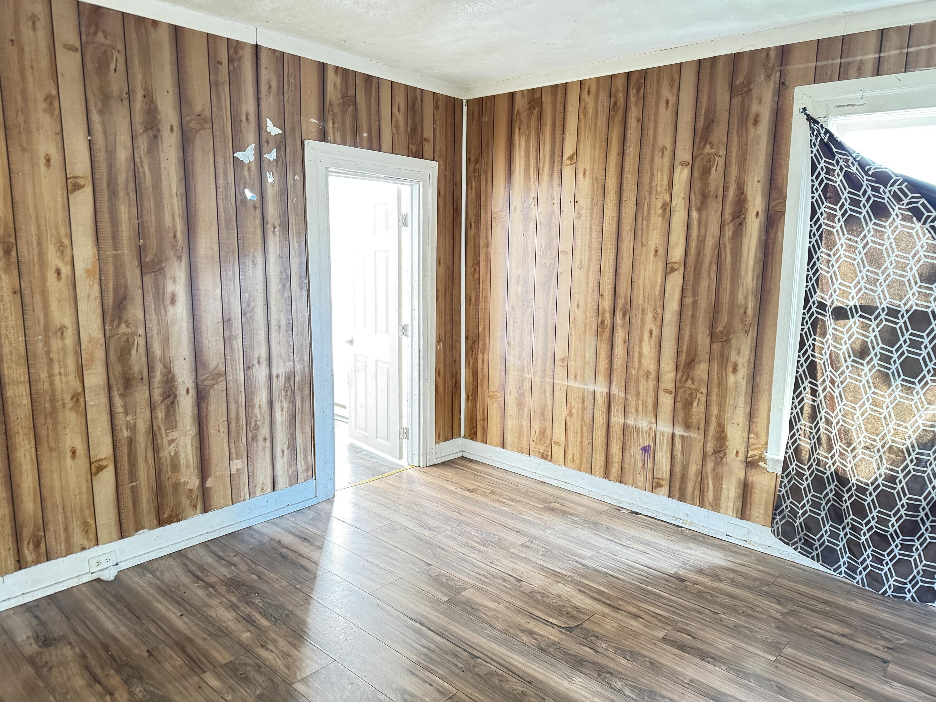 590 Catherine Avenue