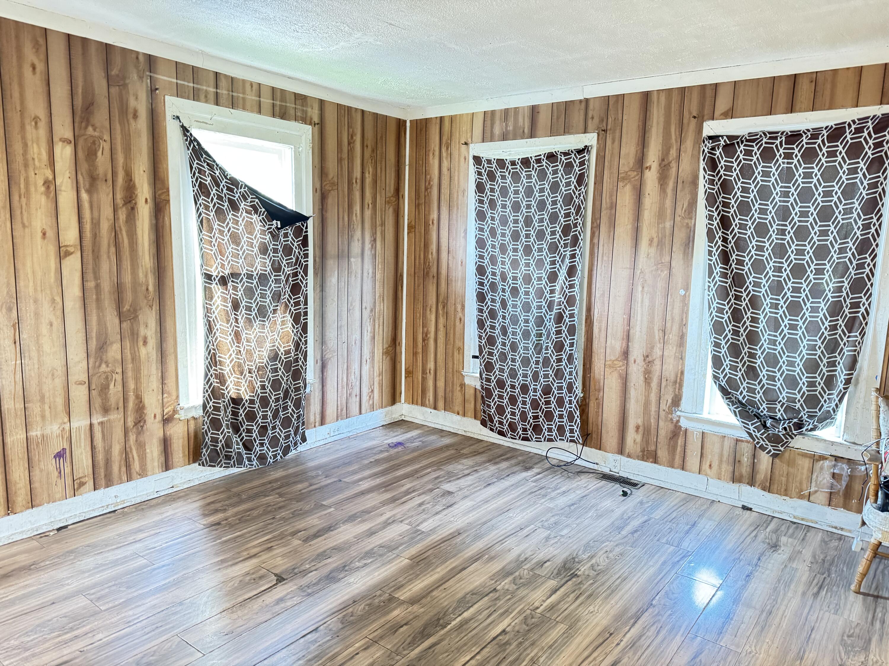 590 Catherine Avenue