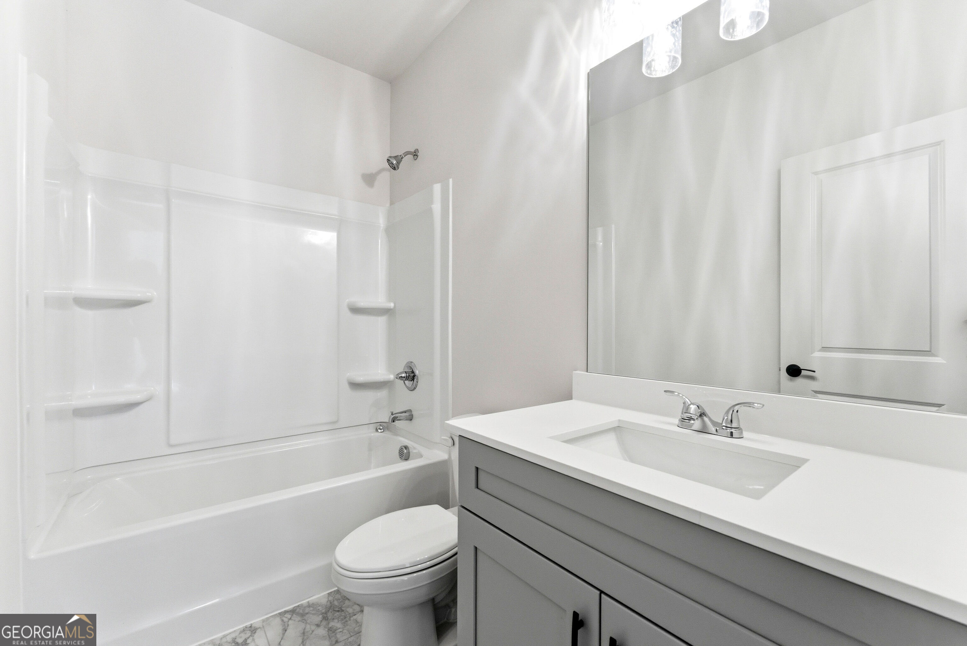 2568 SW Oneil Road # 4