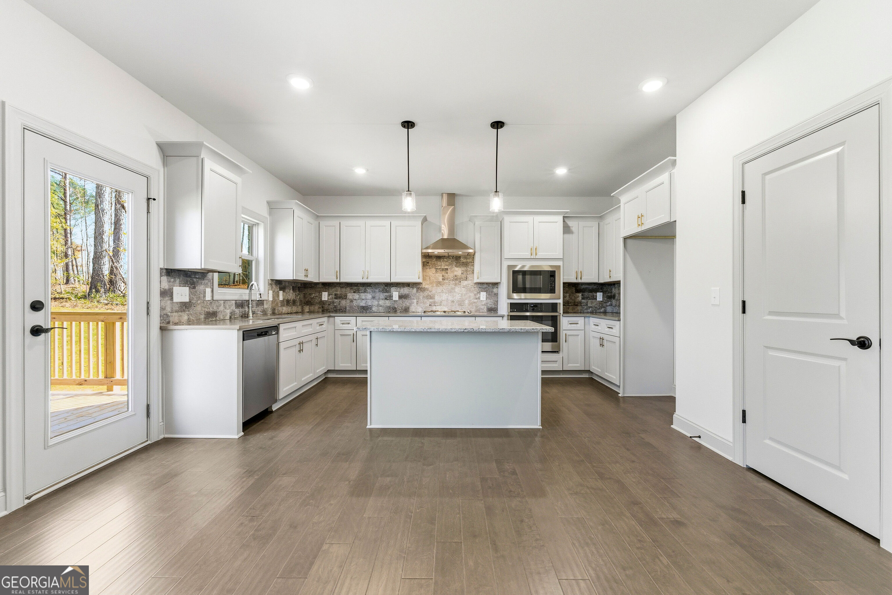 2568 SW Oneil Road # 4