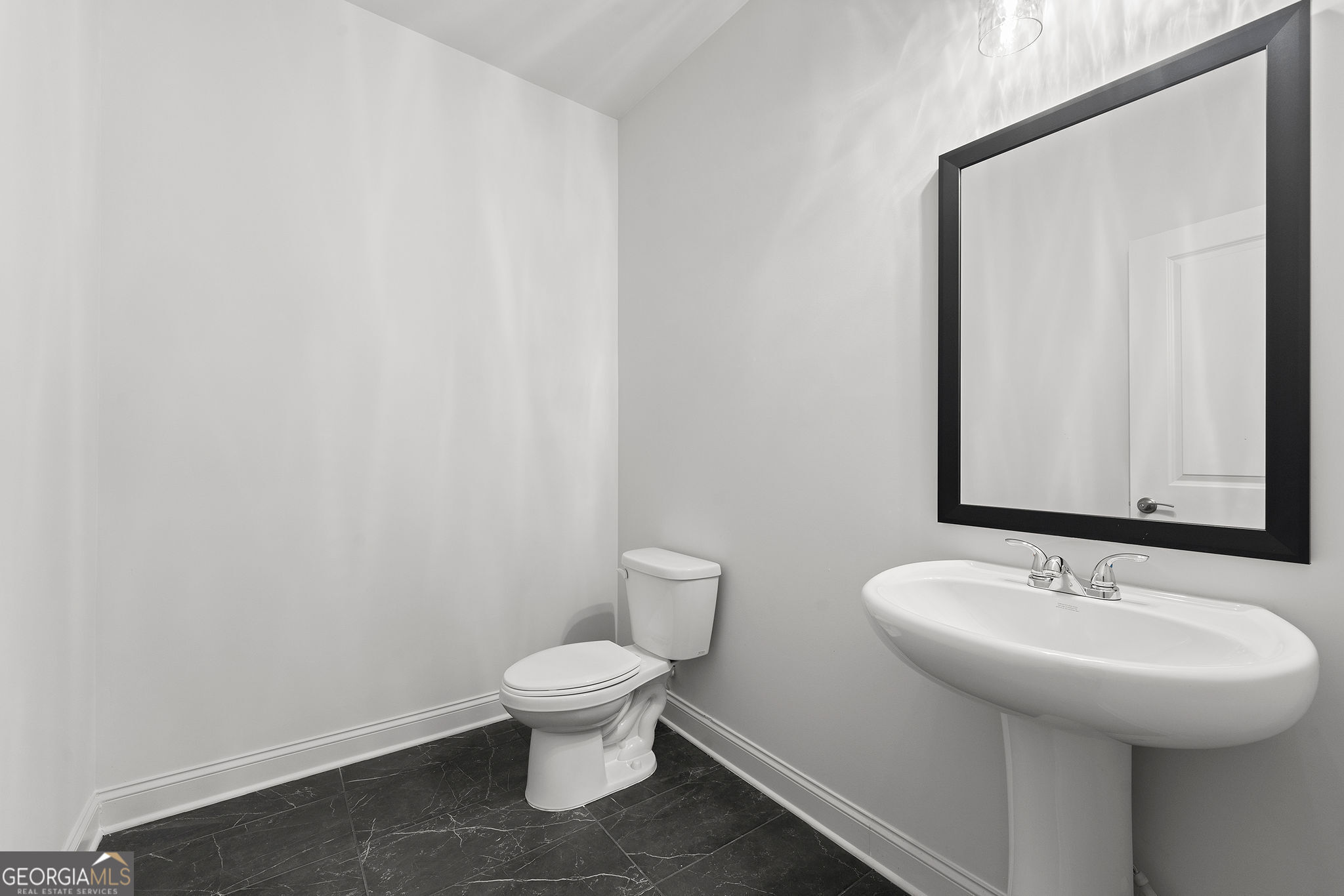 2568 SW Oneil Road # 4