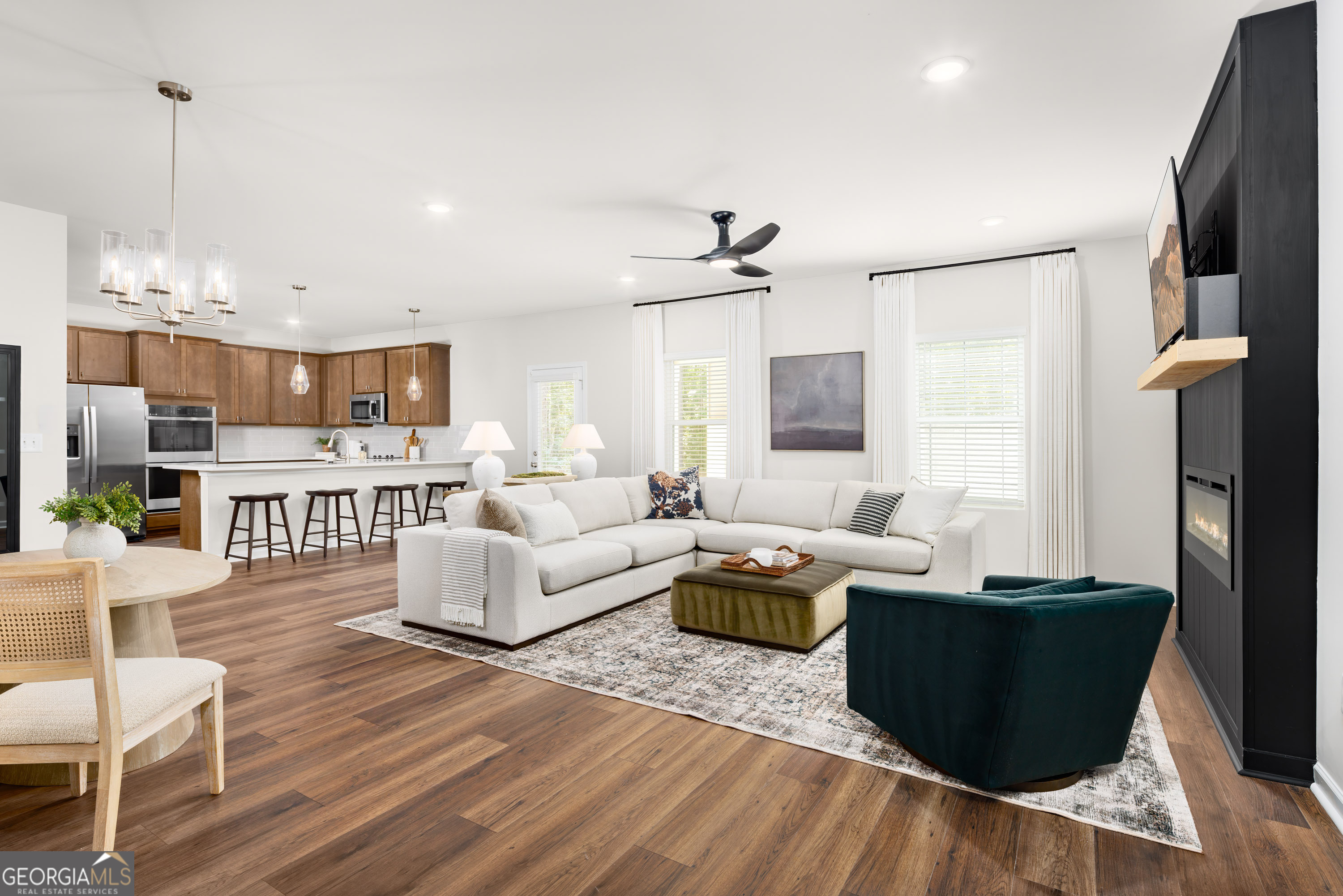 129 SE Honey Creek Road # 4