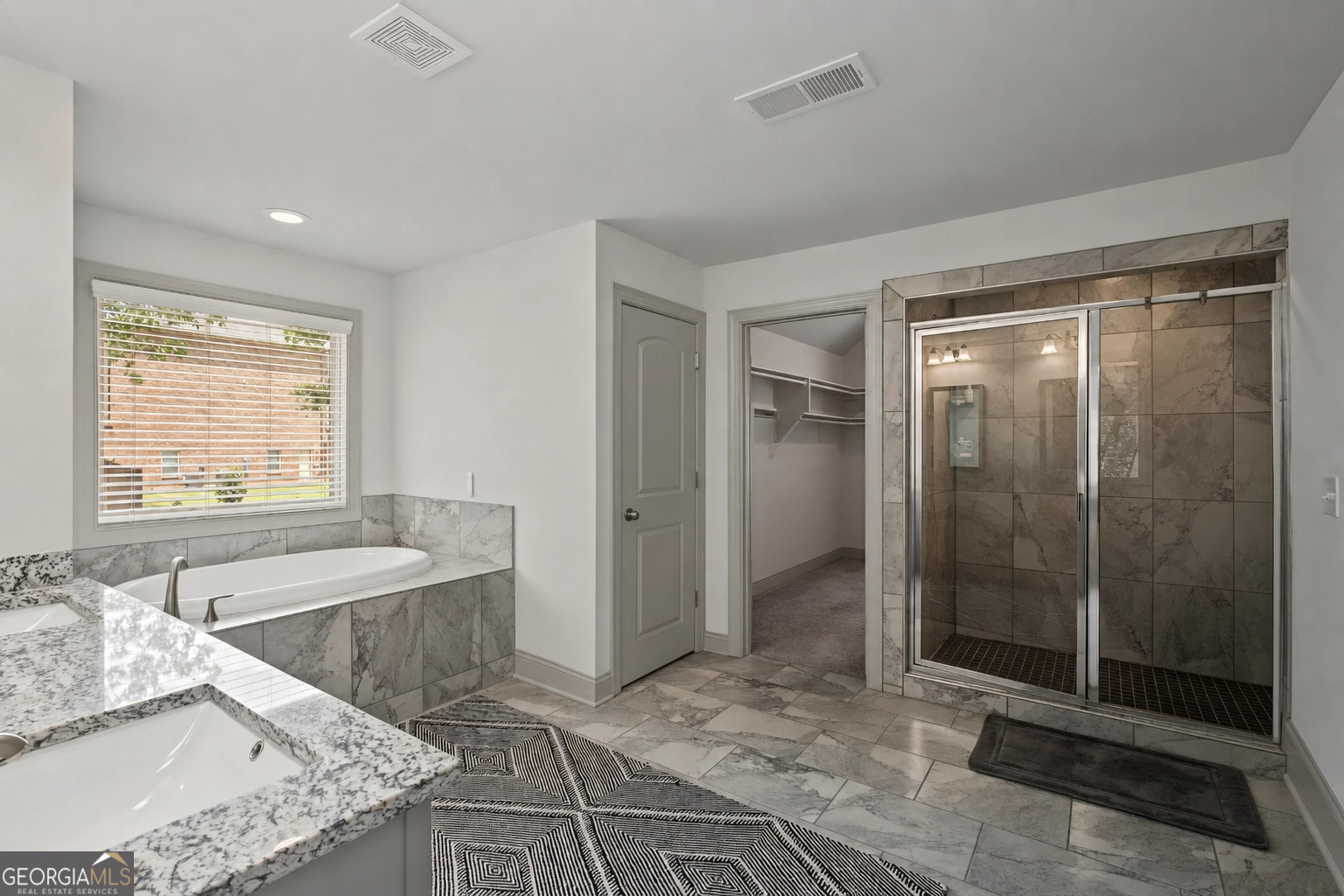 5960 Langdale Chase