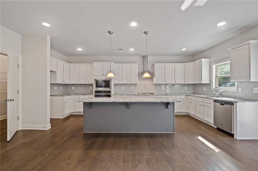 3128 Old Highway