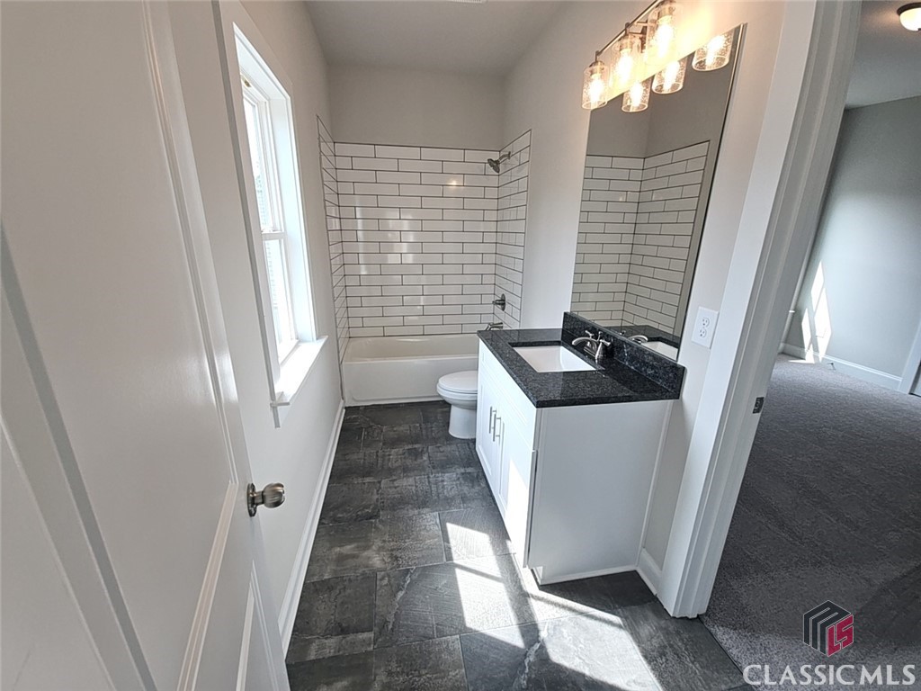 1724 Silo Bend 36 / F5