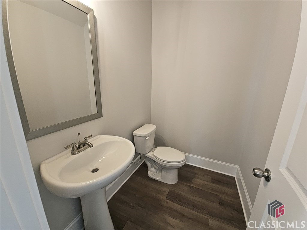 1724 Silo Bend 36 / F5