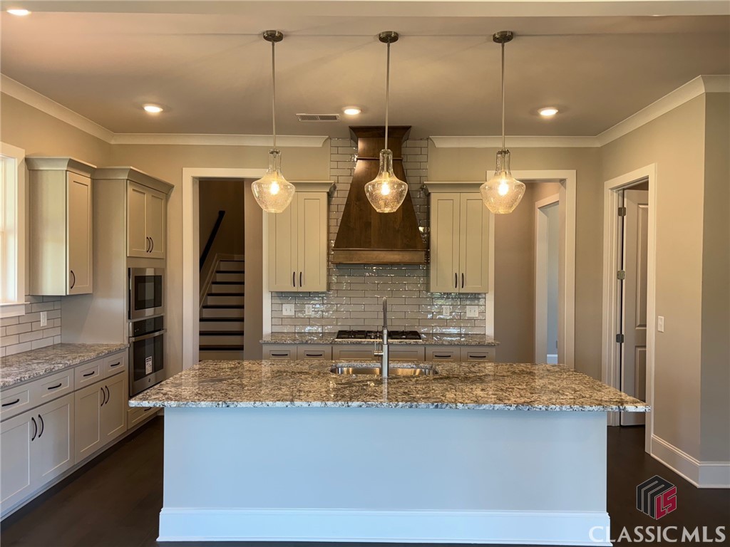 1355 Melody Bend 4