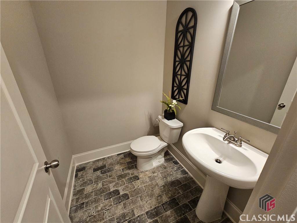 1772 Silo Bend 35 / F4