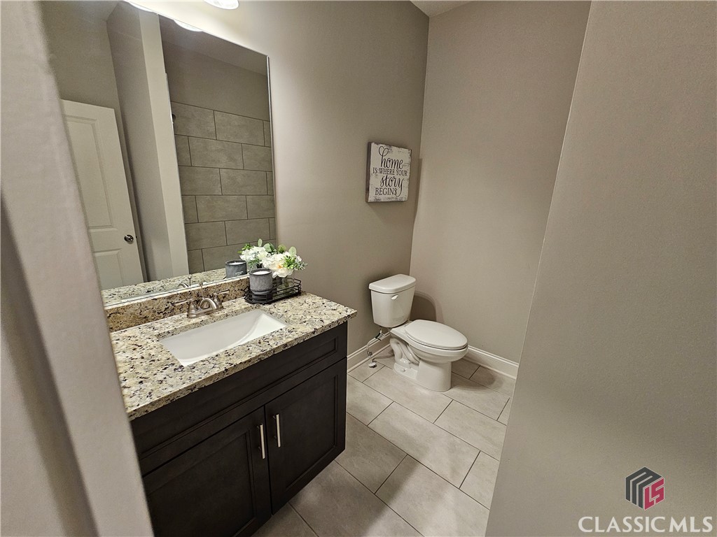 1772 Silo Bend 35 / F4