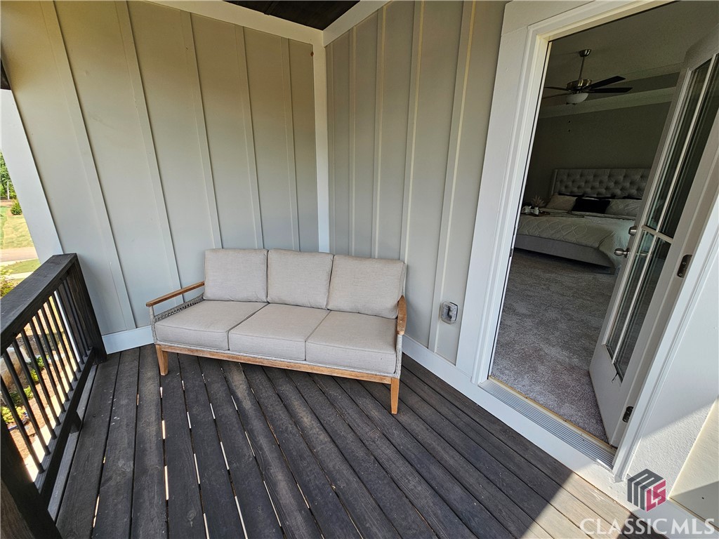 1772 Silo Bend 35 / F4