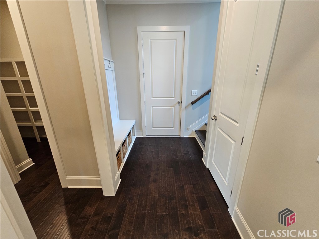 1772 Silo Bend 35 / F4