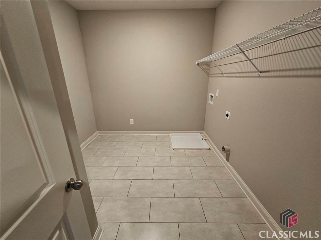 1772 Silo Bend 35 / F4