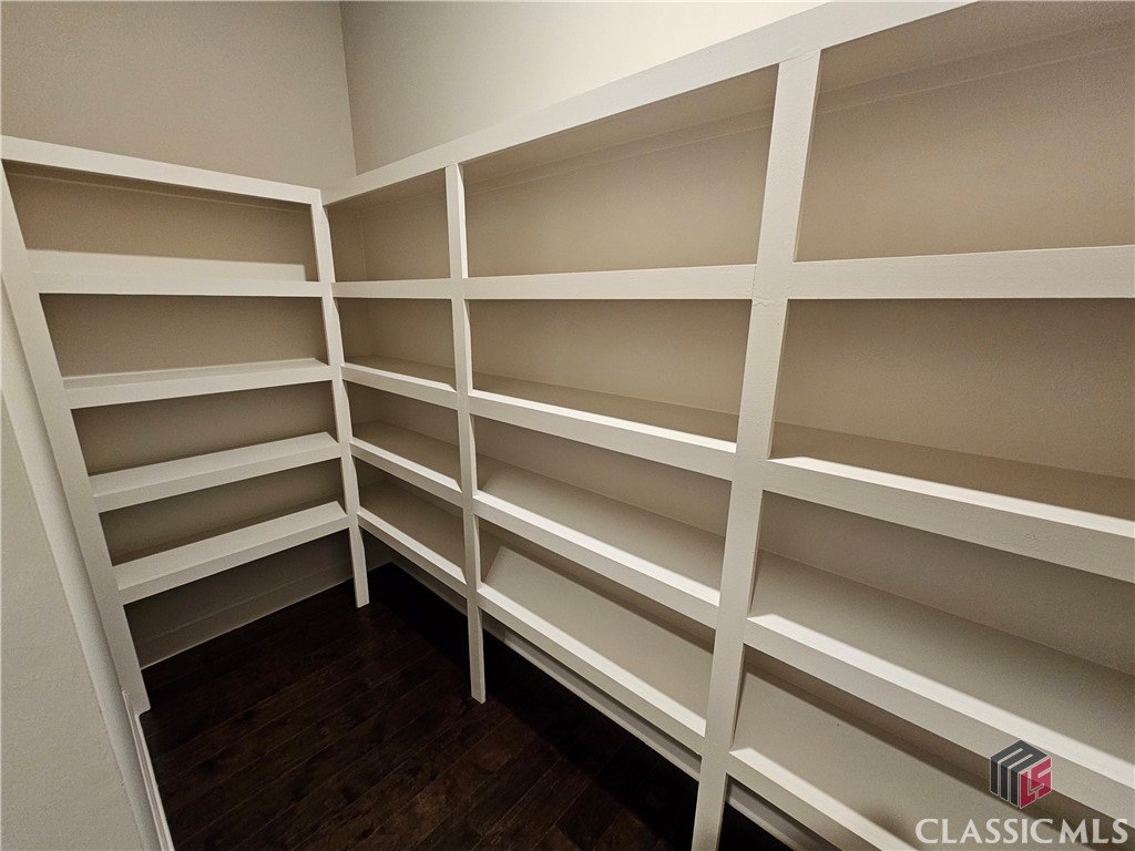 1772 Silo Bend 35 / F4