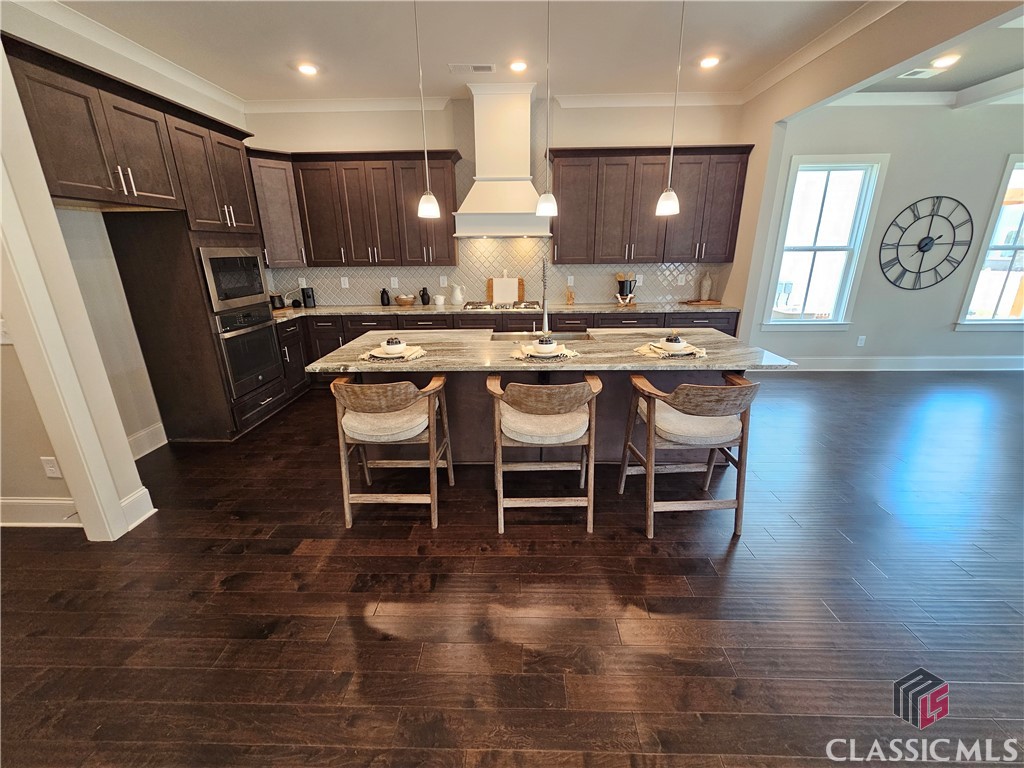 1772 Silo Bend 35 / F4