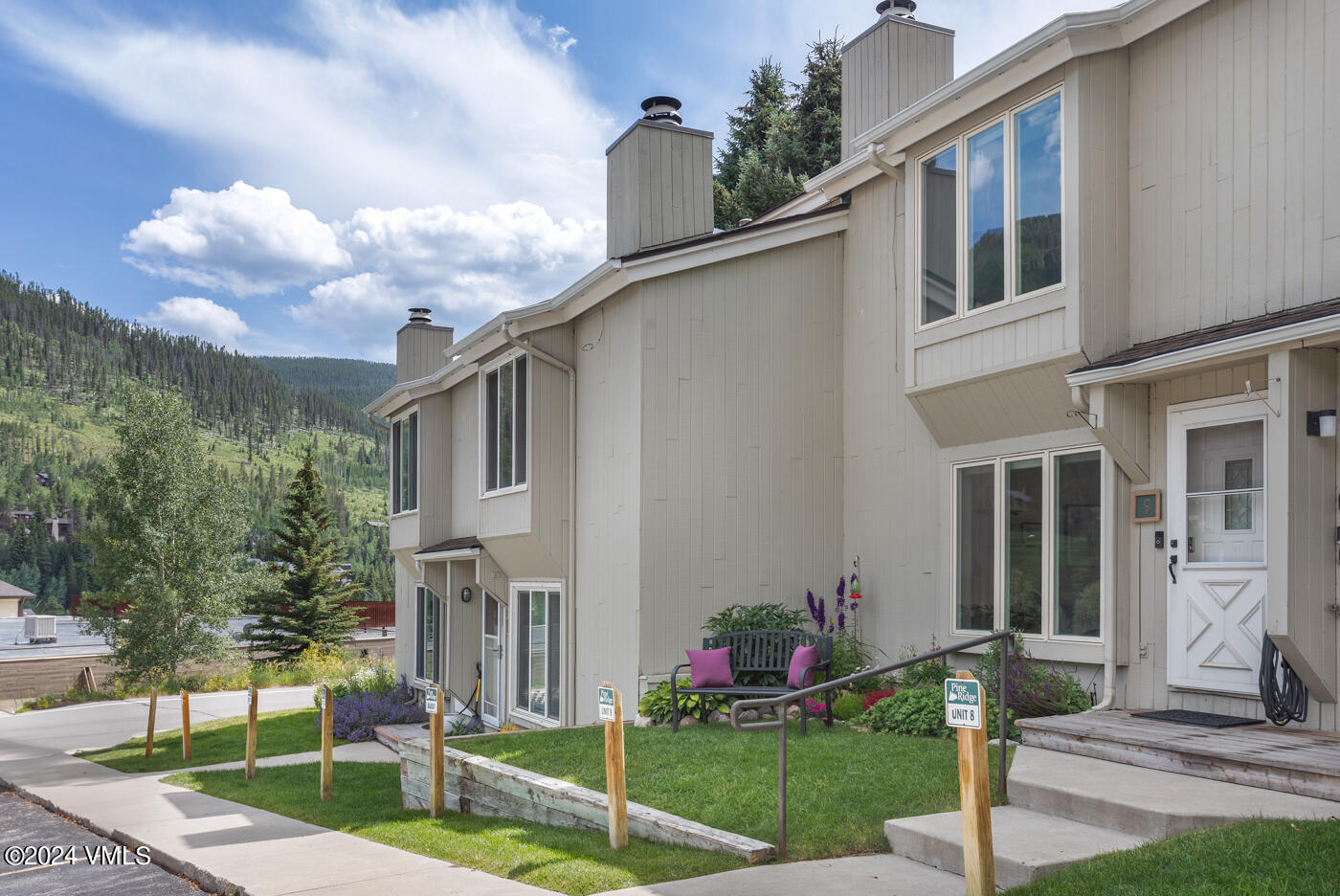 2199 Chamonix Lane, 9