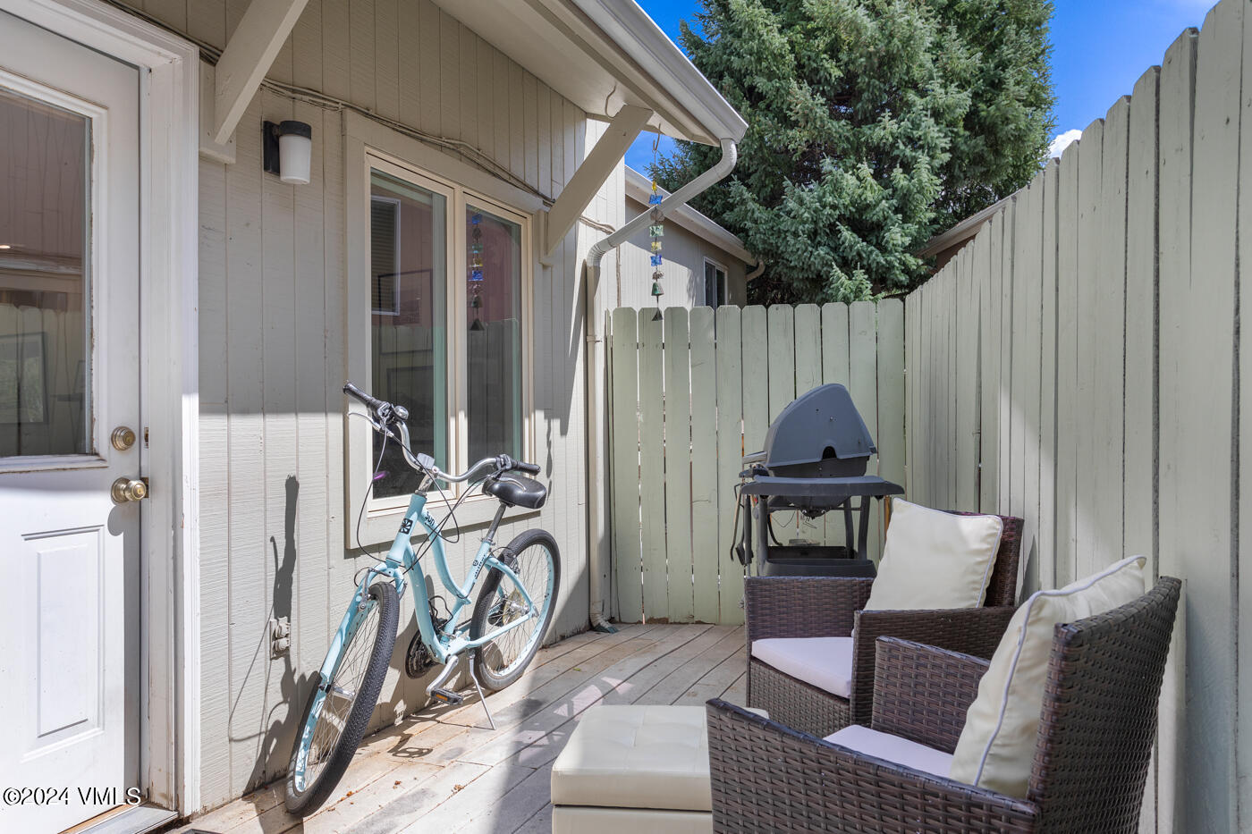 2199 Chamonix Lane, 9