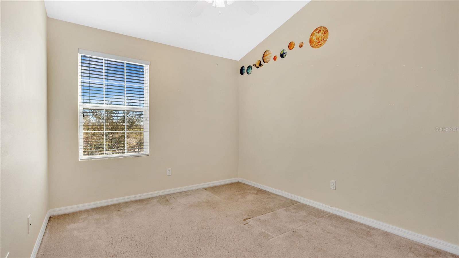 514 RAINBOW SPRINGS LOOP