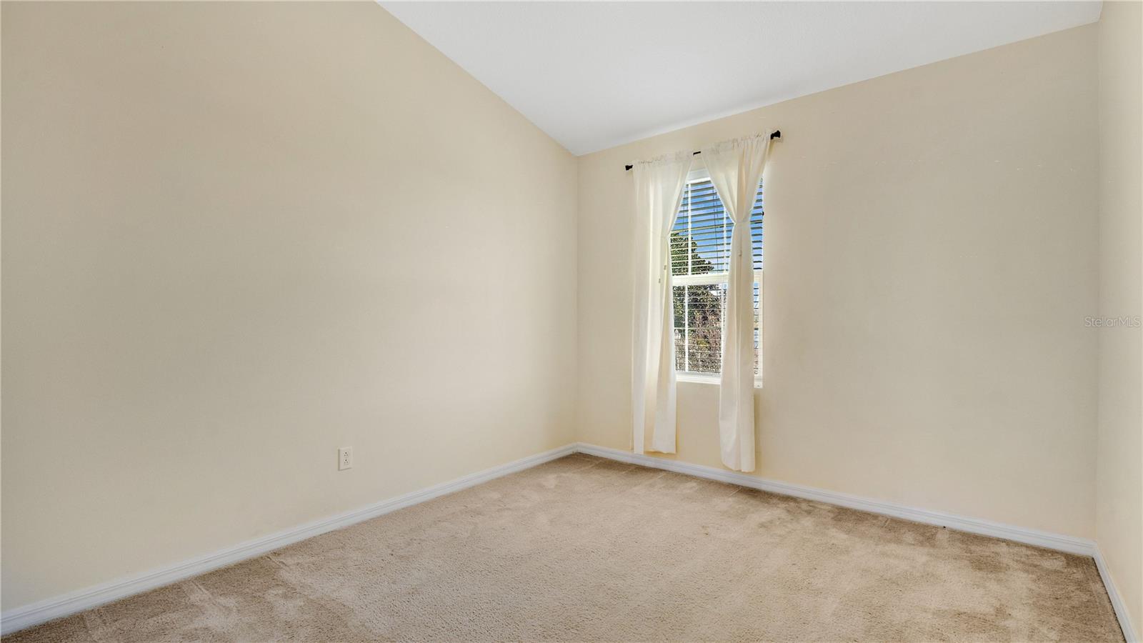 514 RAINBOW SPRINGS LOOP
