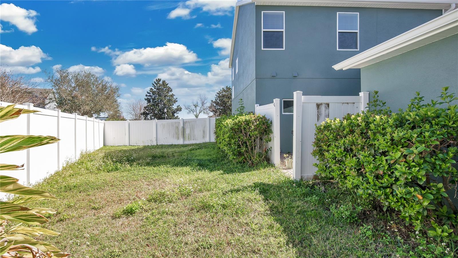 514 RAINBOW SPRINGS LOOP