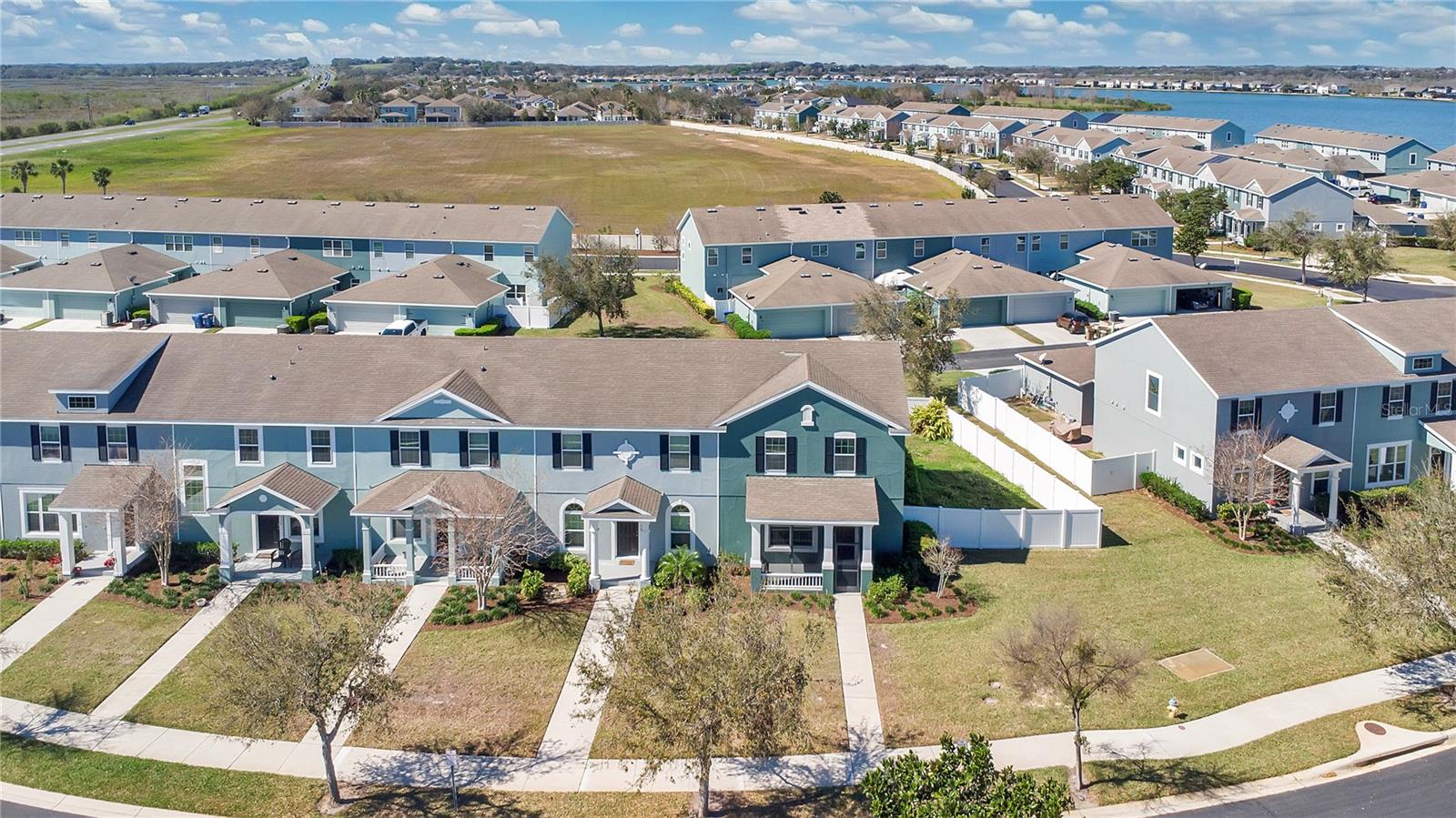 514 RAINBOW SPRINGS LOOP