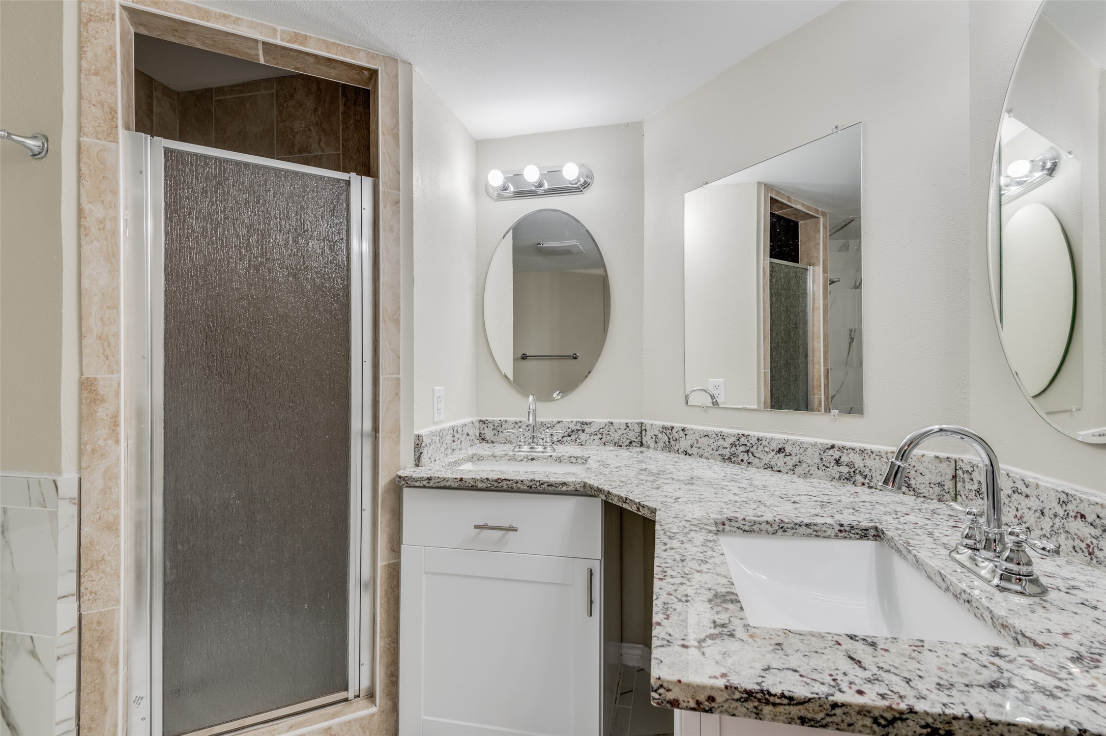 2417 Southlake Court