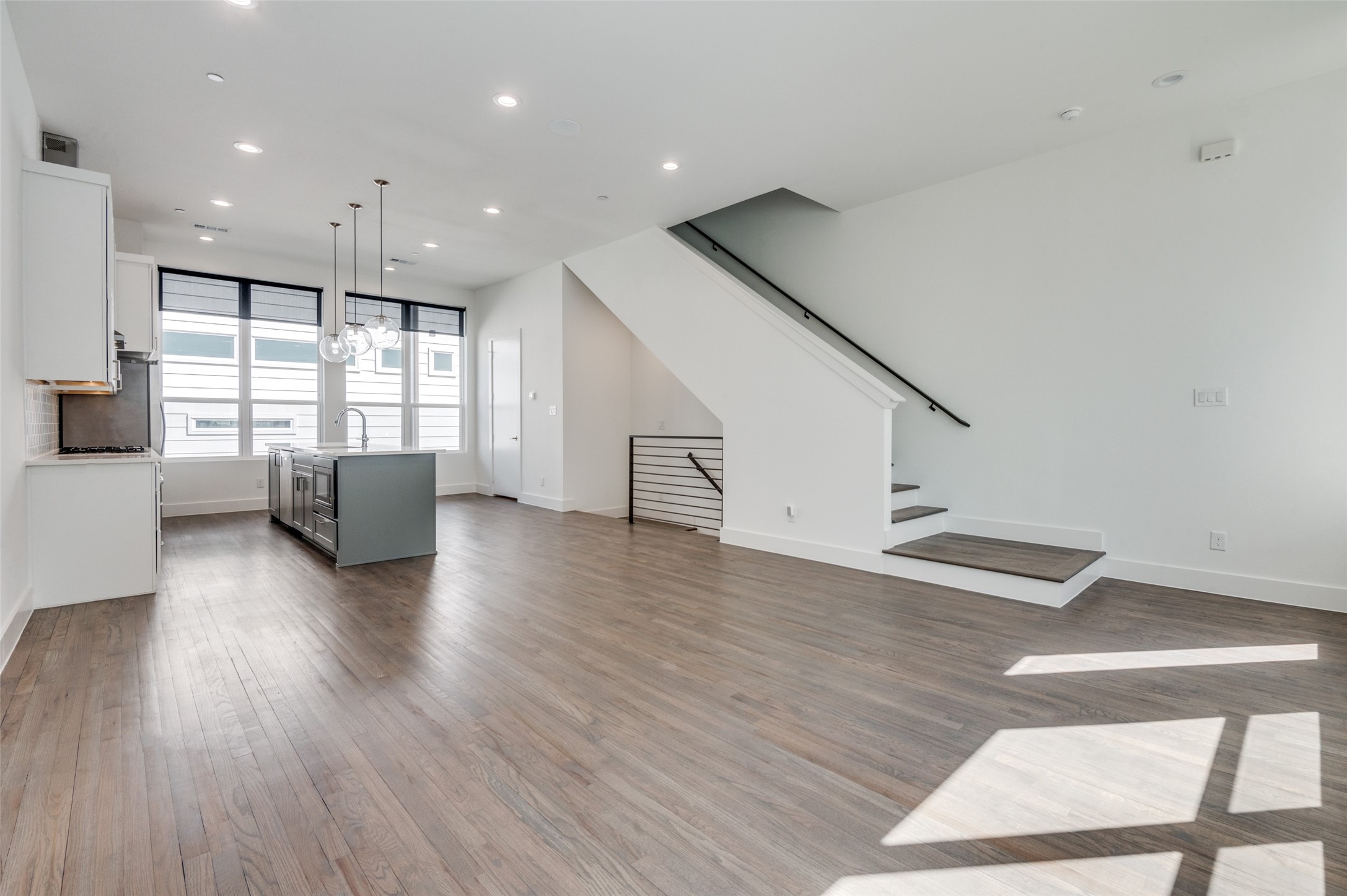 4718 Bryan Street 302