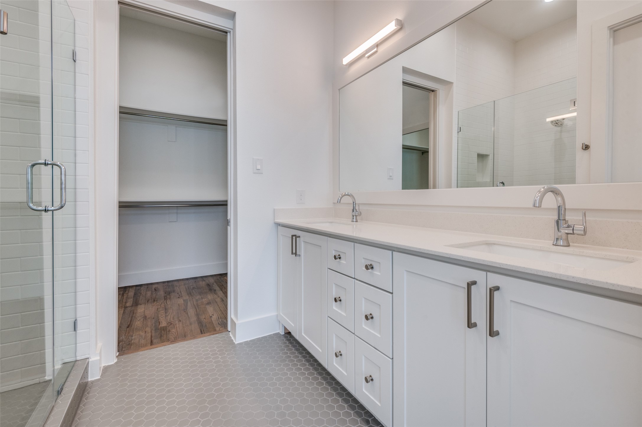 4718 Bryan Street 302