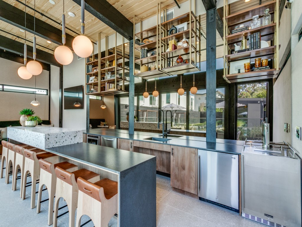 4718 Bryan Street 302