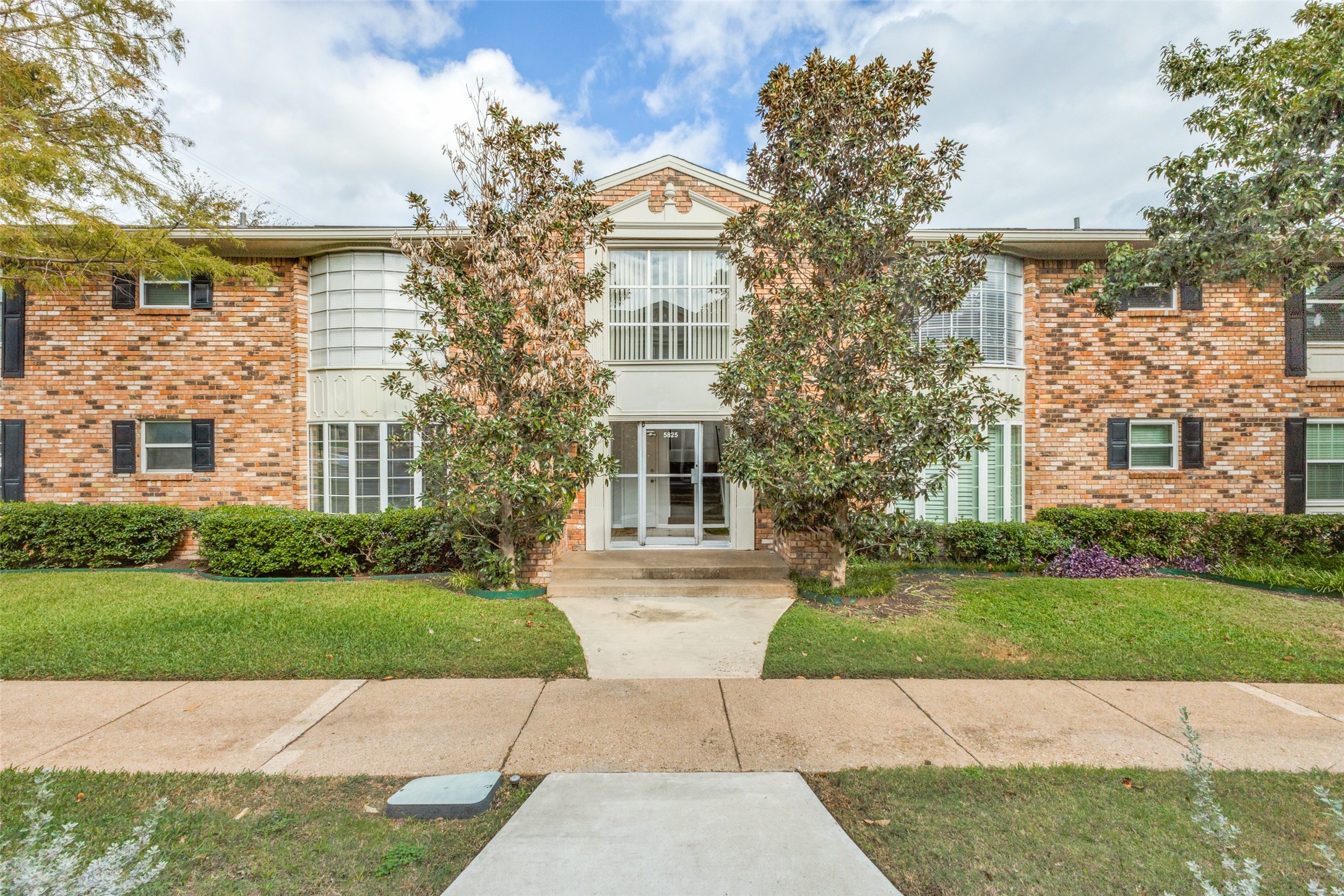 5825 E University Boulevard D