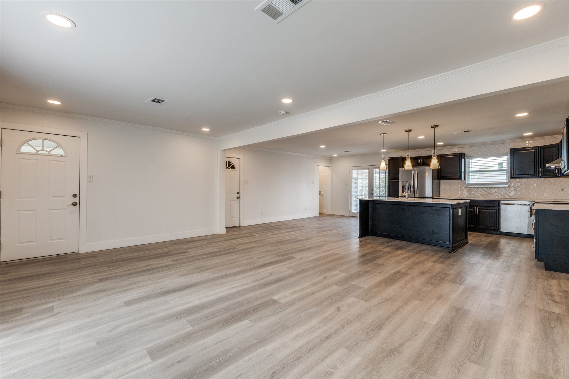 5825 E University Boulevard D