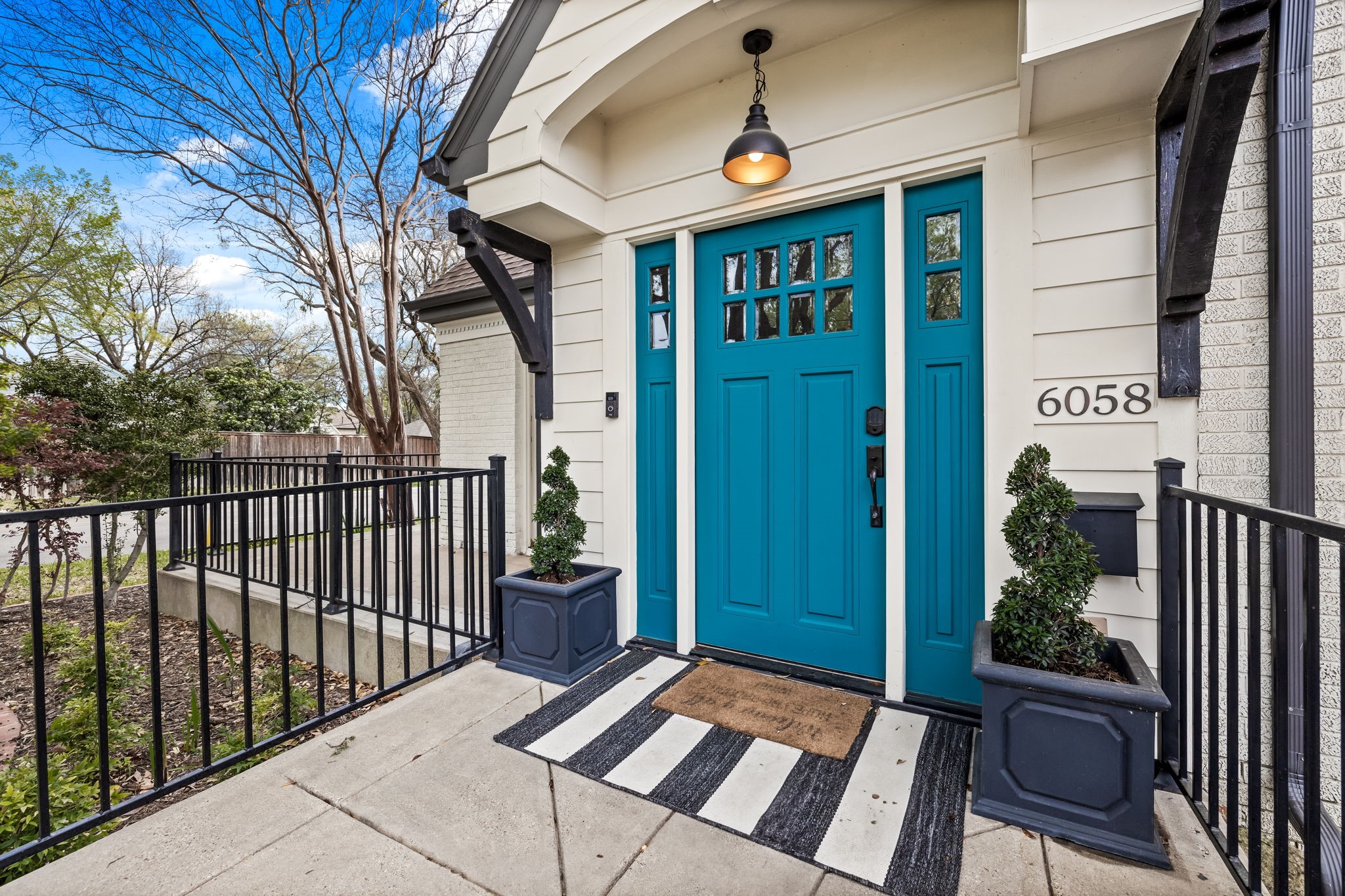 6058 Kenwood Avenue