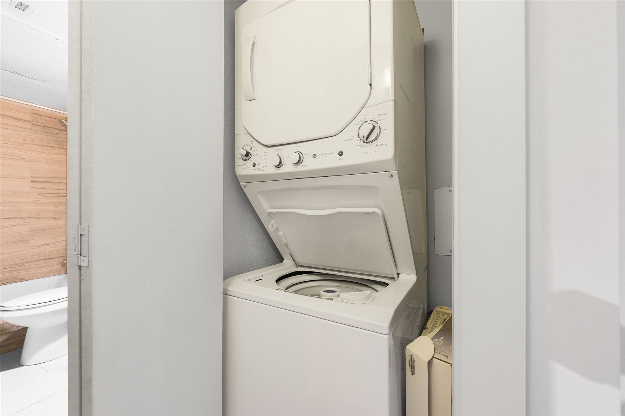 5003 Skillman Street 210