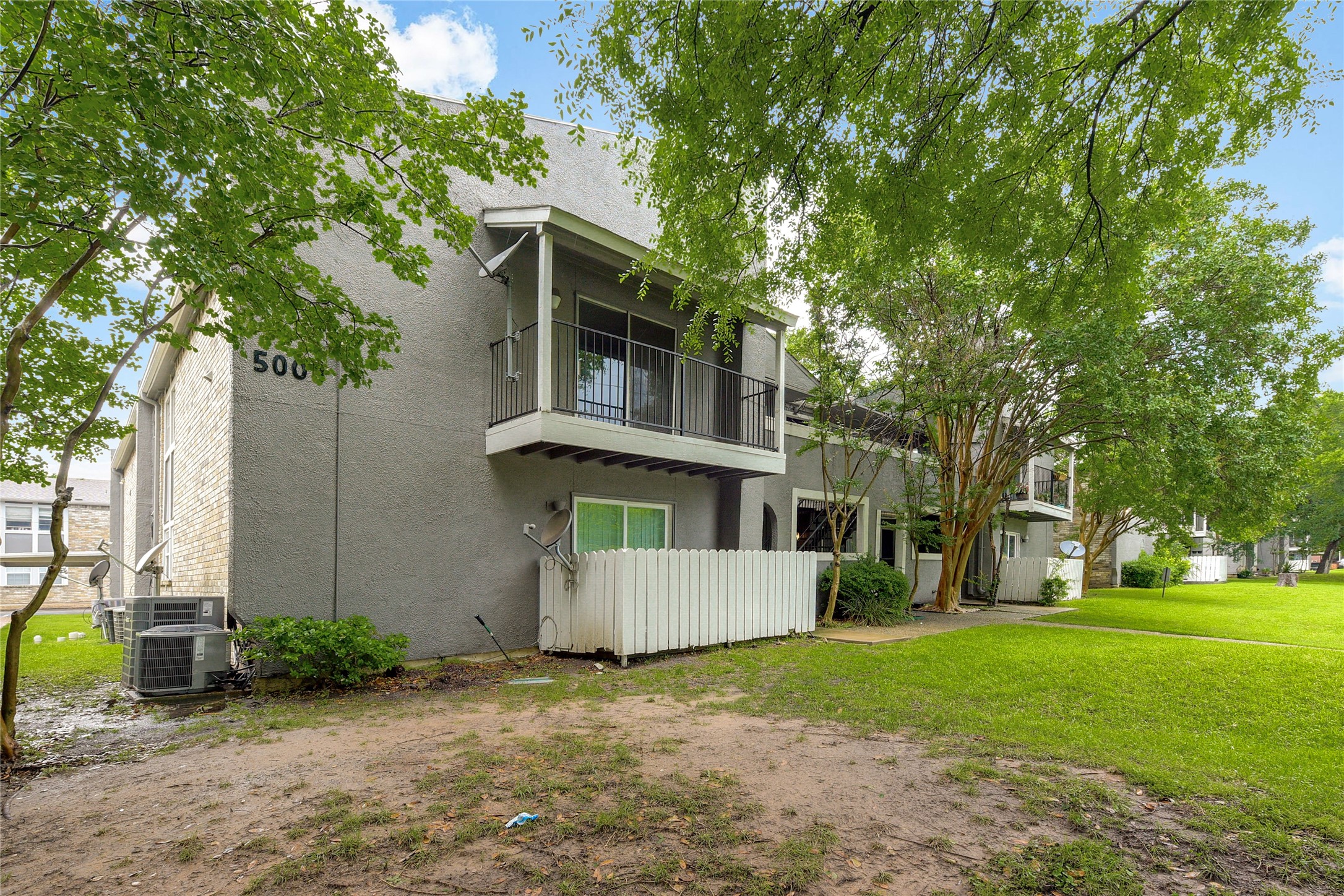 5003 Skillman Street 210