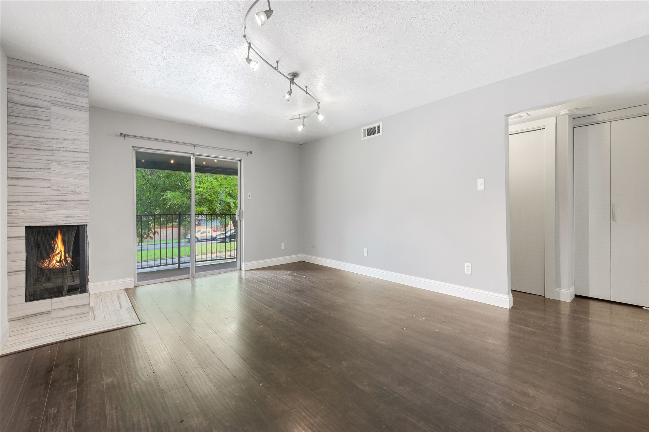 5003 Skillman Street 210