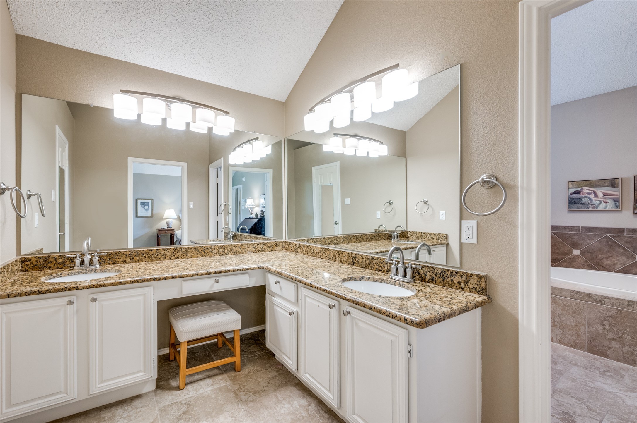 4503 Westchase Circle