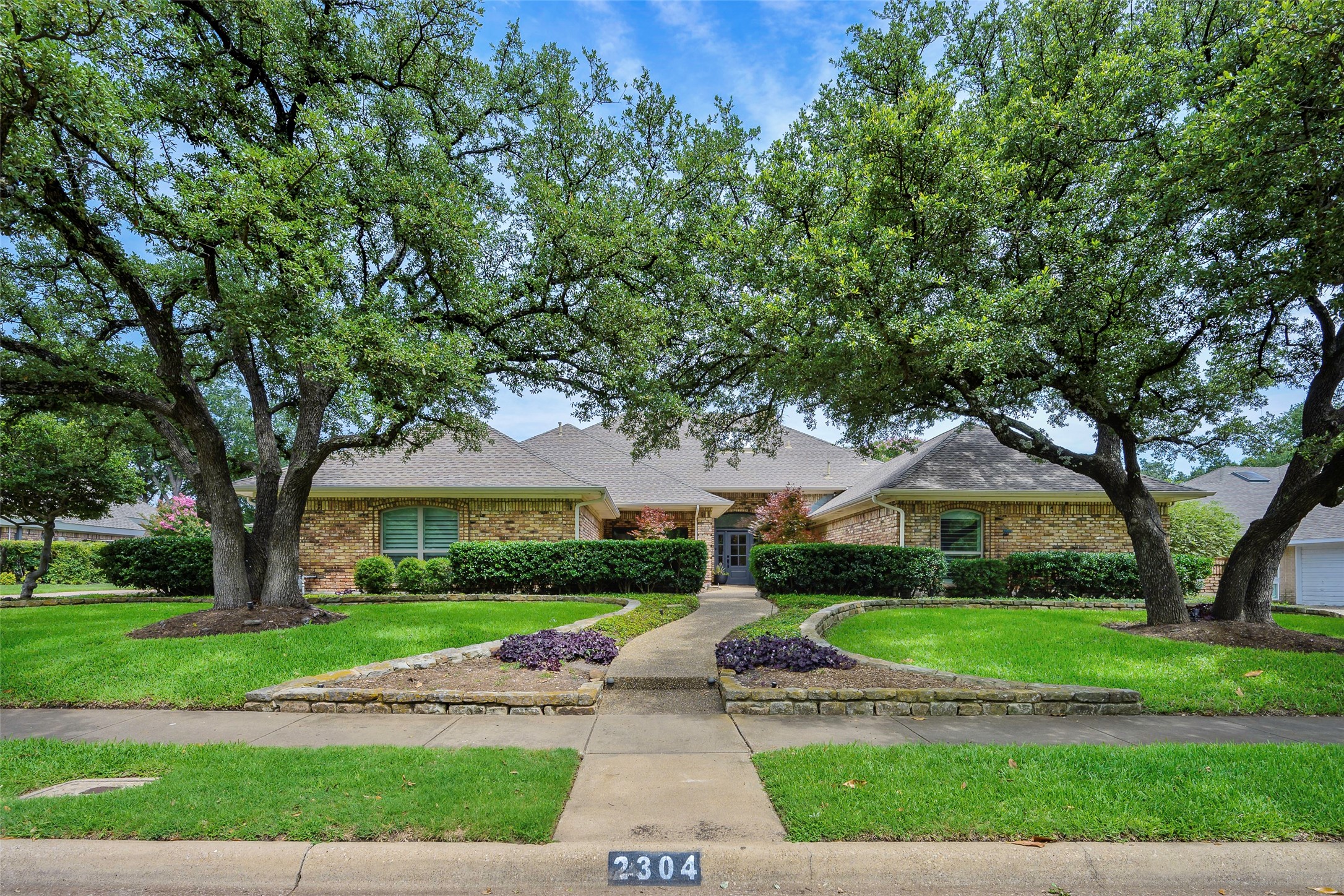 2304 Wing Point Lane