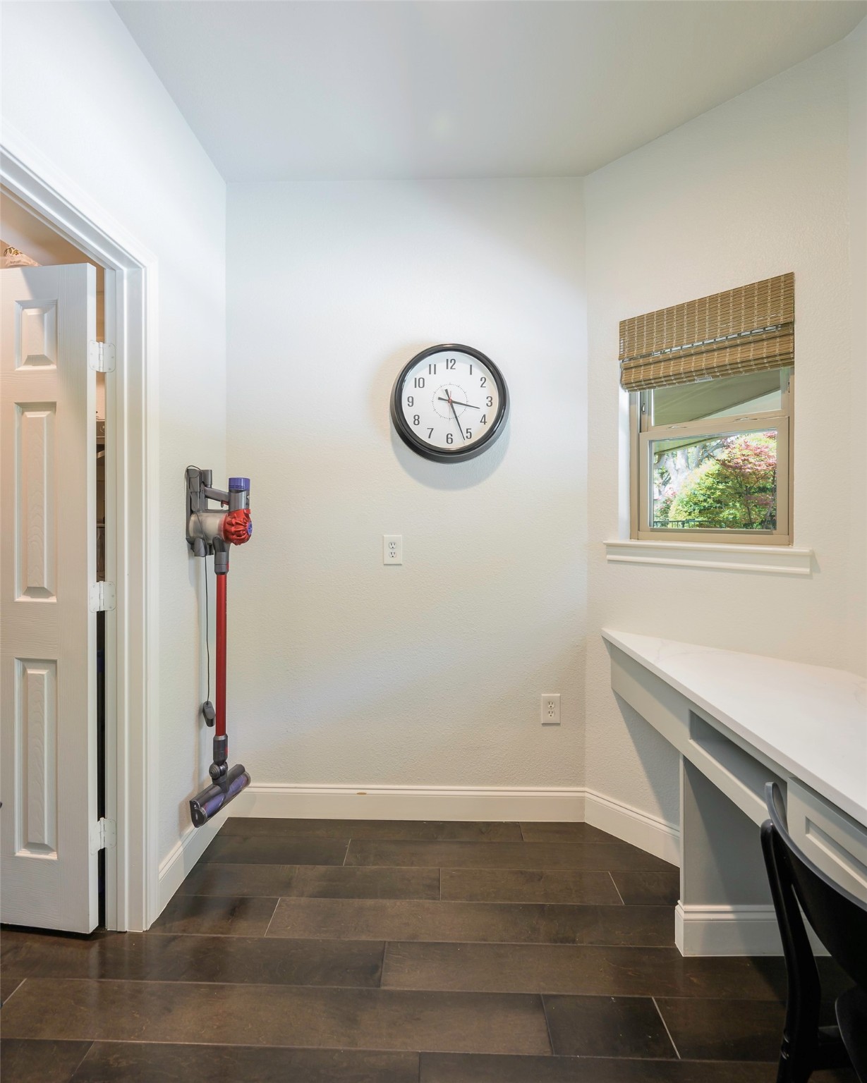 2304 Wing Point Lane