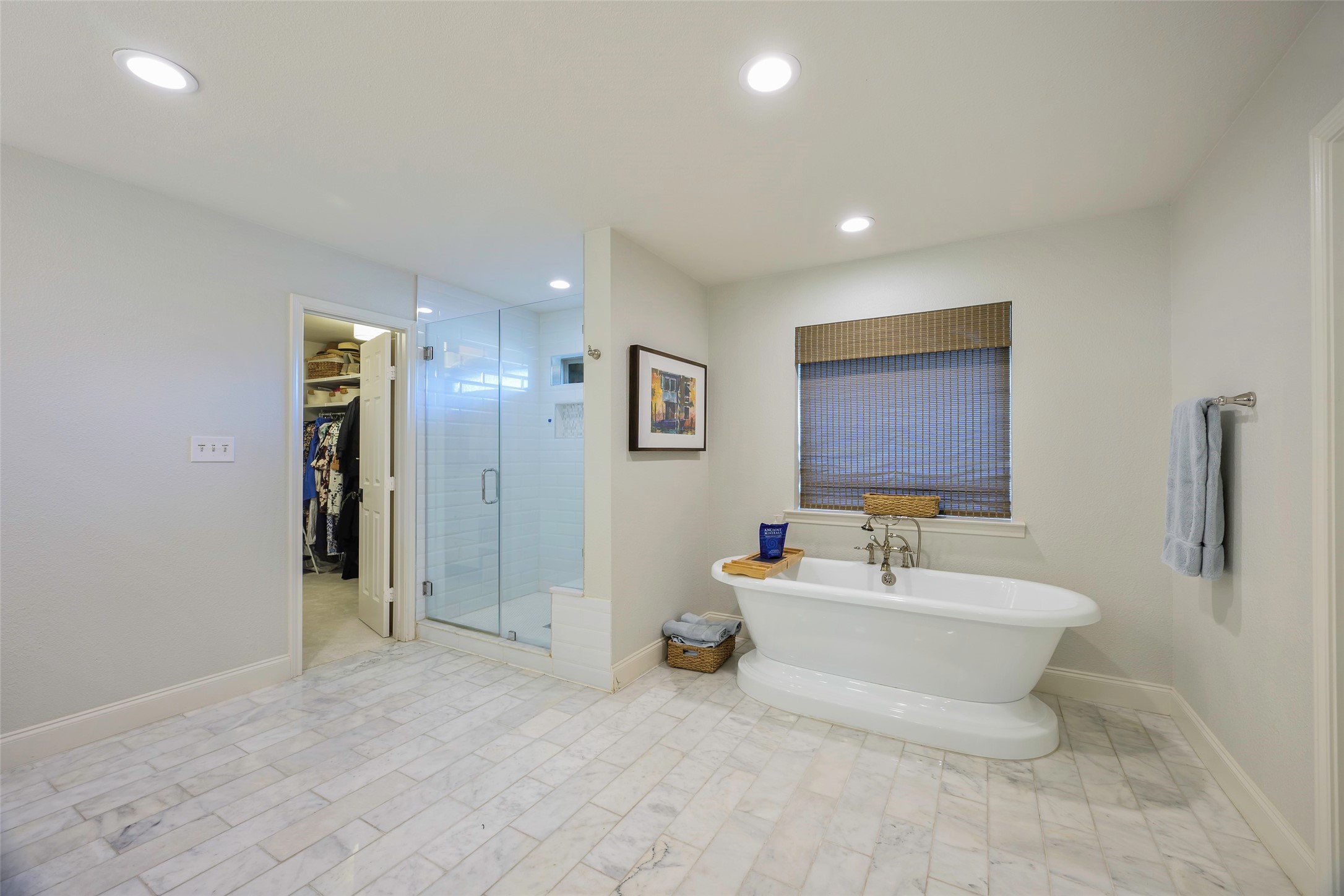 2304 Wing Point Lane